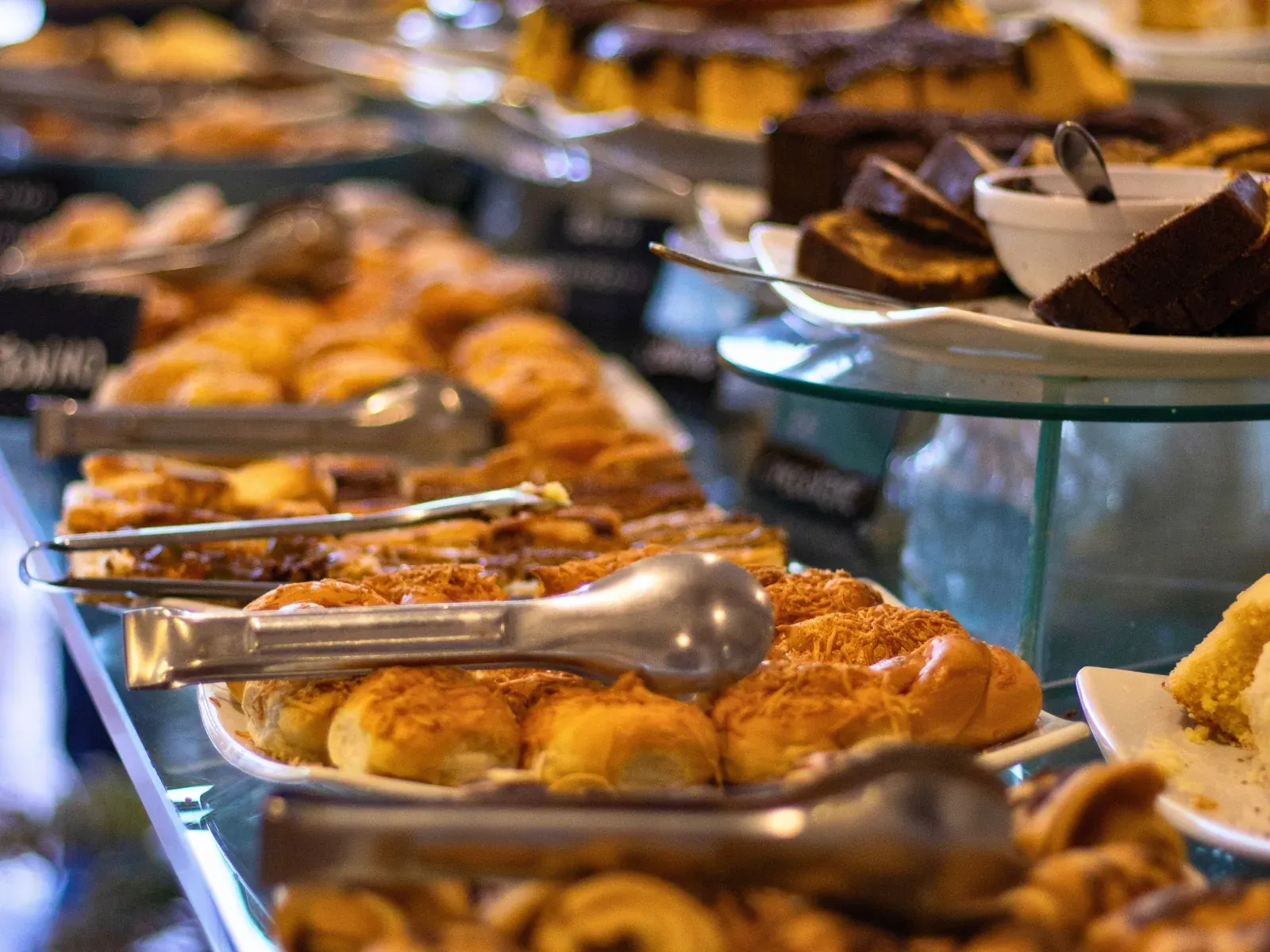 Buffet de caf&eacute; da manh&atilde;